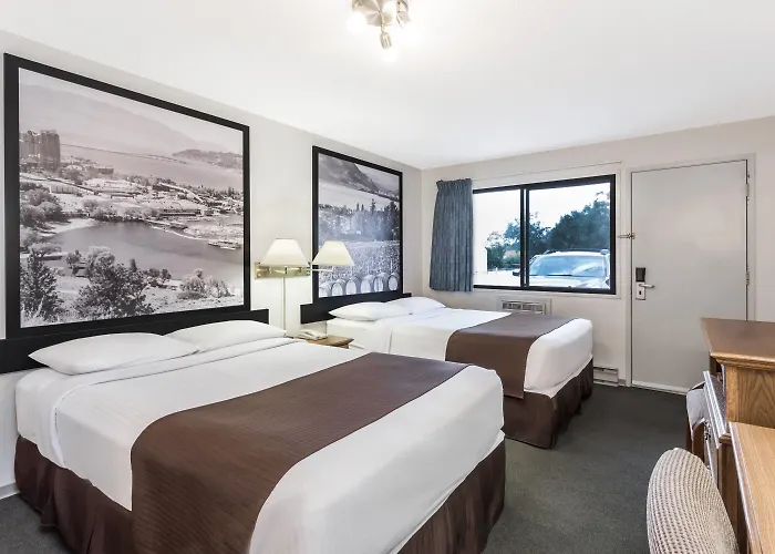Super 8 By Wyndham Kelowna Bc