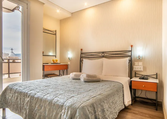 Argo Hotel Piraeus