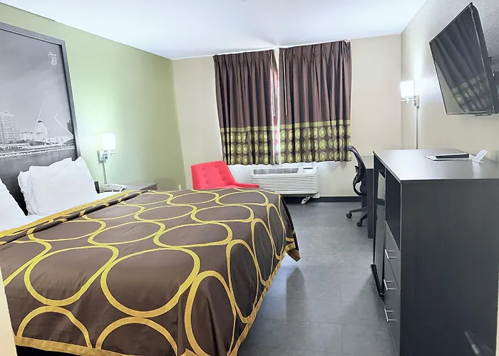 Super 8 By Wyndham Fond Du Lac