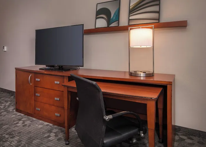 Courtyard By Marriott Dulles Town Center