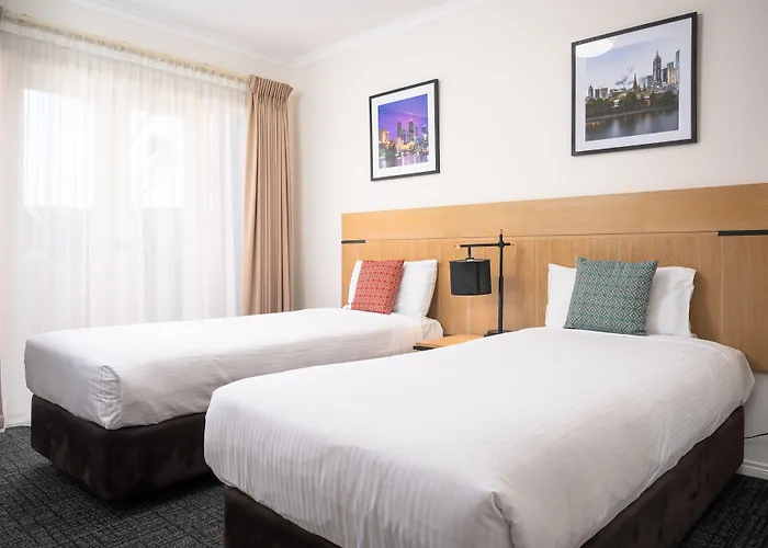 Mainstay Suites Kew