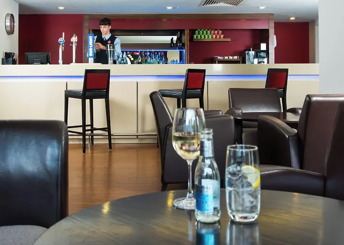 Holiday Inn Express Swindon West By Ihg