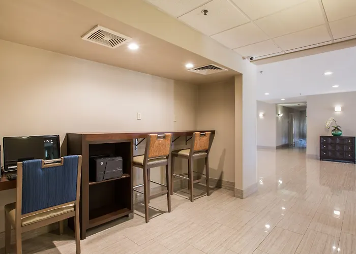 Baymont By Wyndham Albuquerque Airport
