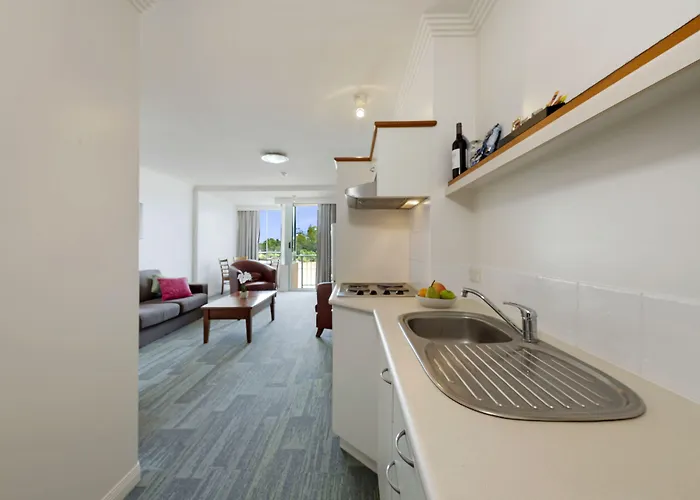 Burnett Riverside Hotel
