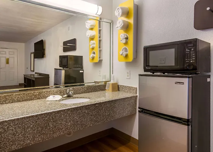 Motel 6-Freeport, Tx