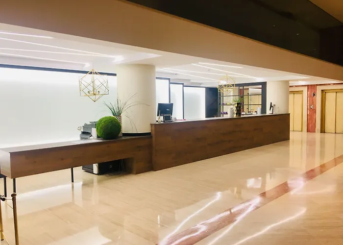 Oca Puerta del Camino Hotel