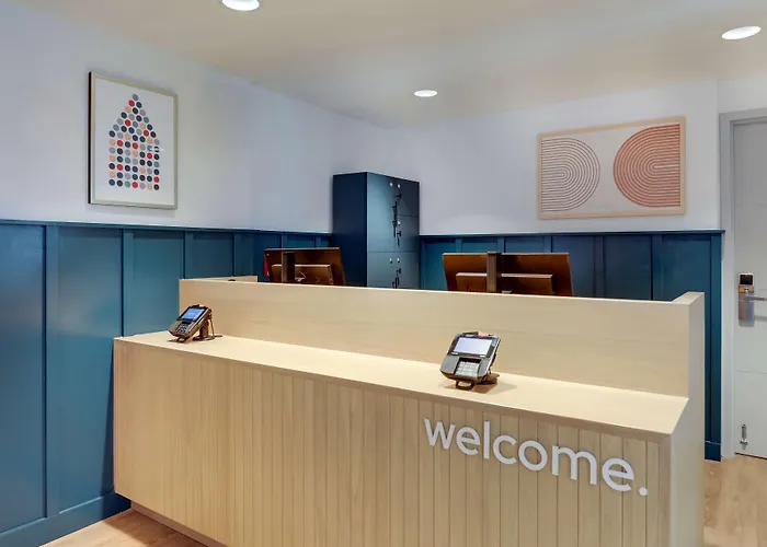 Sonesta Simply Suites Miami Airport Doral