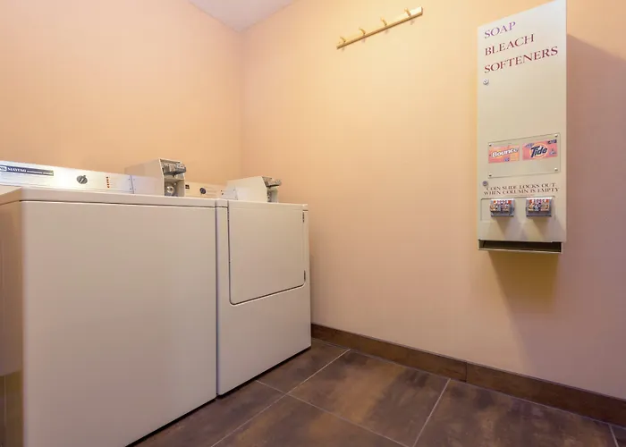 Holiday Inn Express Hotel & Suites Raton By Ihg