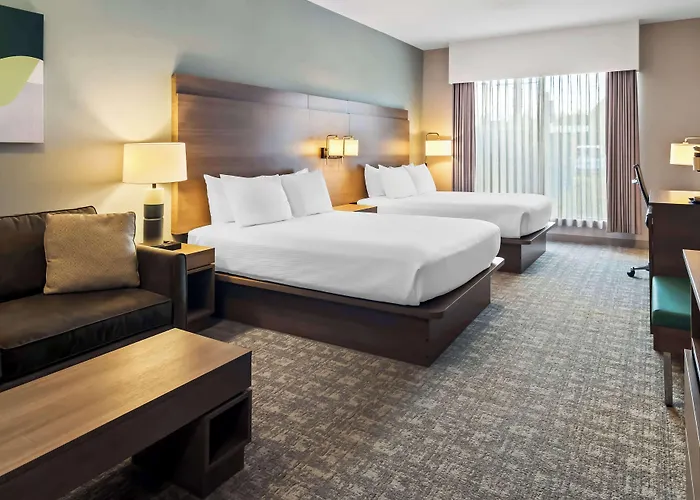 Best Western Plus Pitt Meadows Inn & Suites