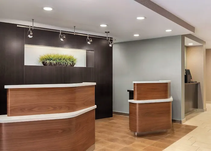 Courtyard By Marriott Dayton North