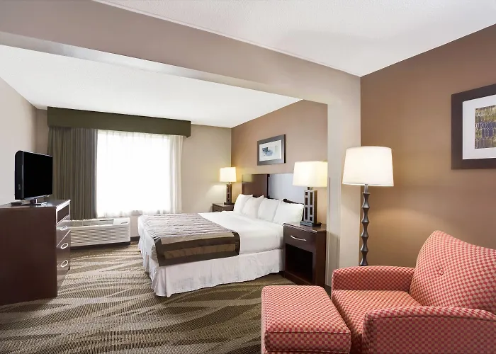 Wingate By Wyndham Raleigh Durham / Airport