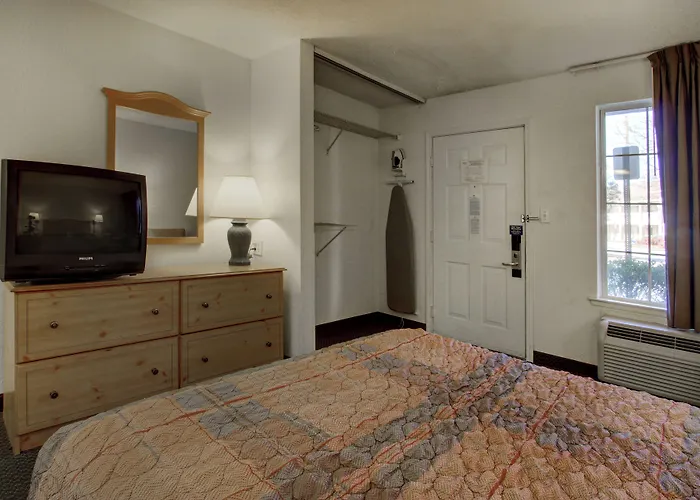 Studio 6 Extended Stay - Roswell, Ga - Atlanta