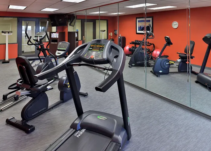 Holiday Inn Express Hotel & Suites Tampa-Rocky Point Island By Ihg