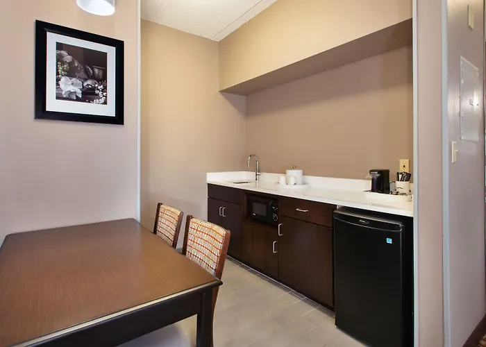 Hampton Inn & Suites Cleveland-Airport/Middleburg Heights
