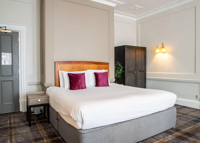 Arnos Manor Hotel