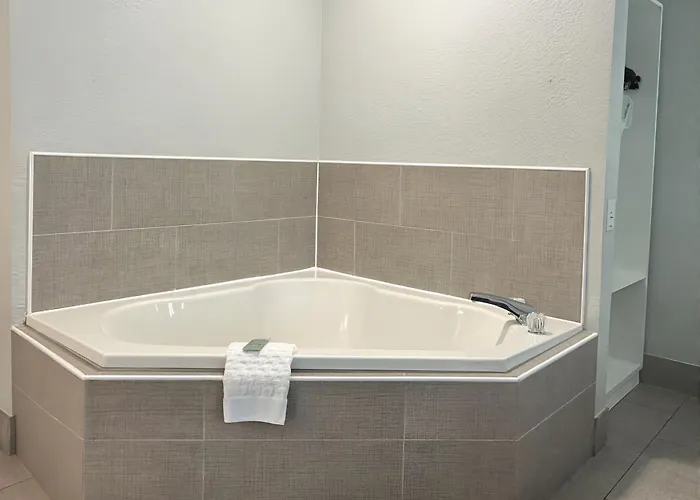 Best Western Shallotte / Ocean Isle Beach Hotel
