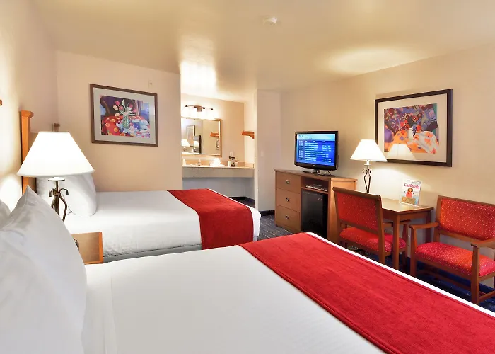 Lamplighter Inn & Suites At Sdsu