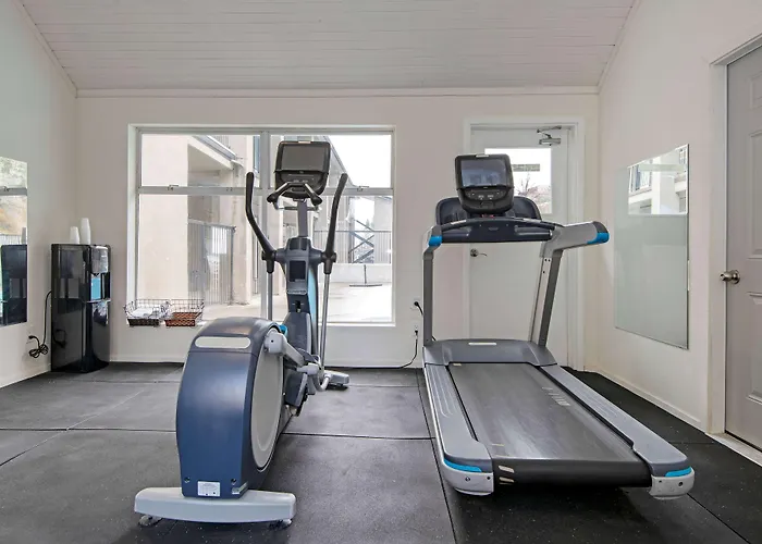 Travelodge By Wyndham Kamloops Mountview