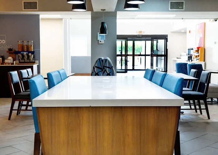 Holiday Inn Express & Suites Hiawassee By Ihg