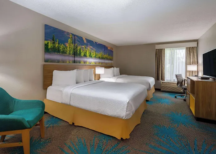 Days Inn & Suites By Wyndham Denver International Airport
