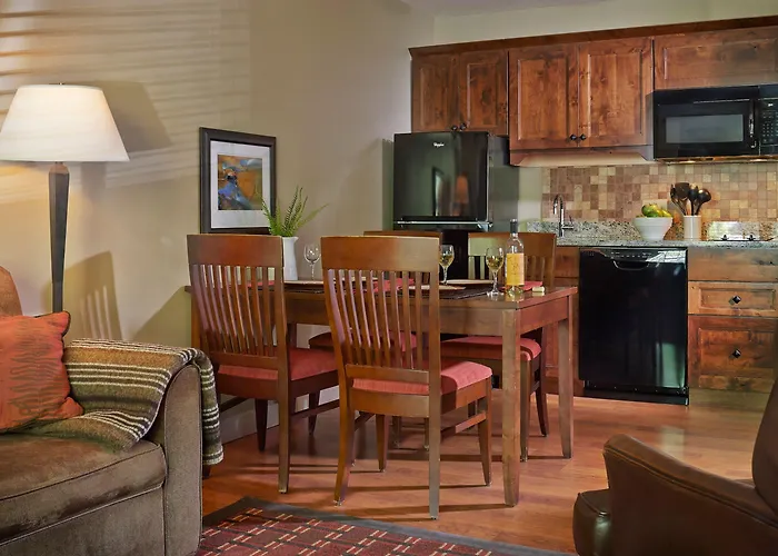 Green Mountain Suites Hotel