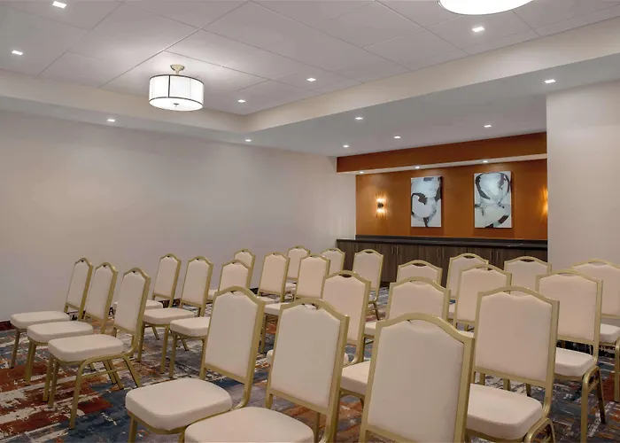 Hampton Inn By Hilton Winnipeg Downtown