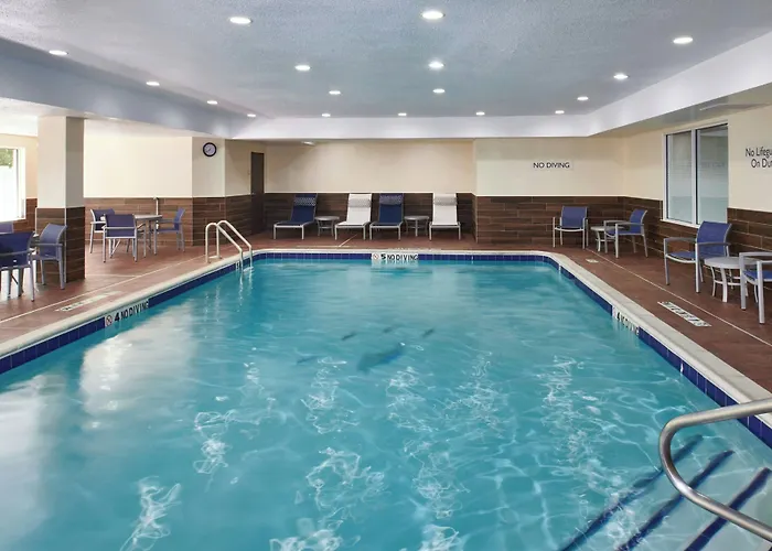 Fairfield Inn & Suites Detroit Livonia