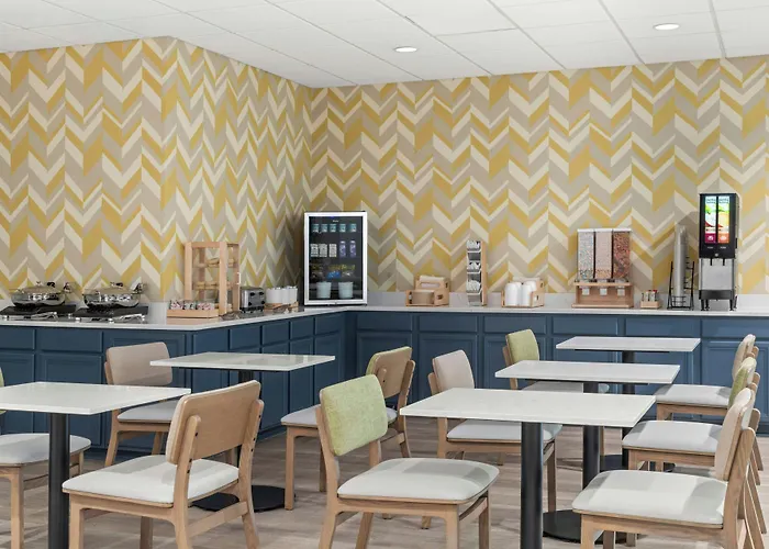 Baymont Inn & Suites By Wyndham Findlay