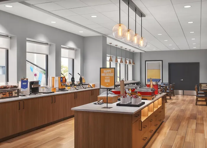 Hampton Inn & Suites Chicago-Downtown