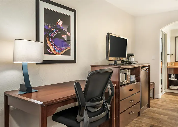 Best Western Rose Garden Inn