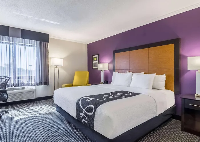 La Quinta Inn & Suites By Wyndham University Area Chapel Hill