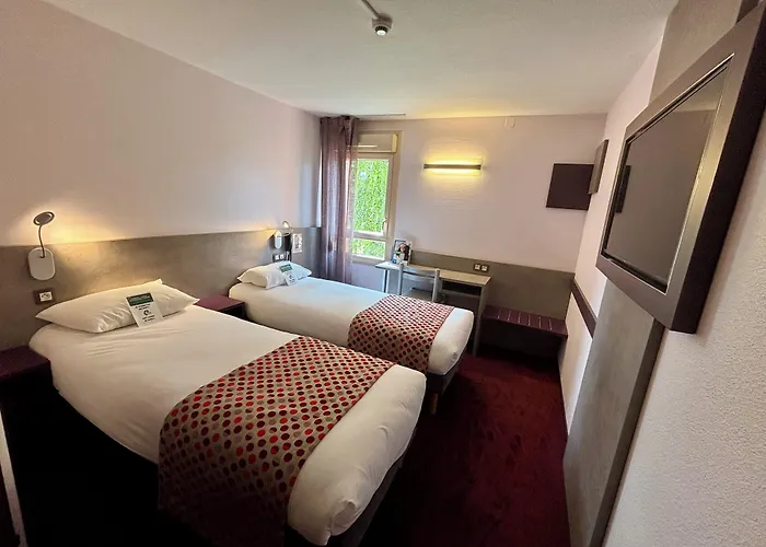 Brit Hotel Les Evens