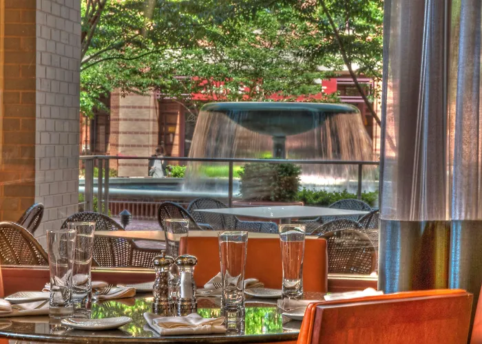 Embassy Suites By Hilton Alexandria Old Town