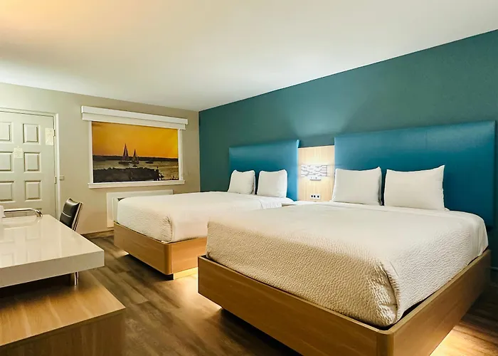 La Quinta Inn By Wyndham Costa Mesa Orange County