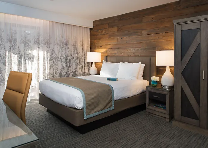 Hotel Azure