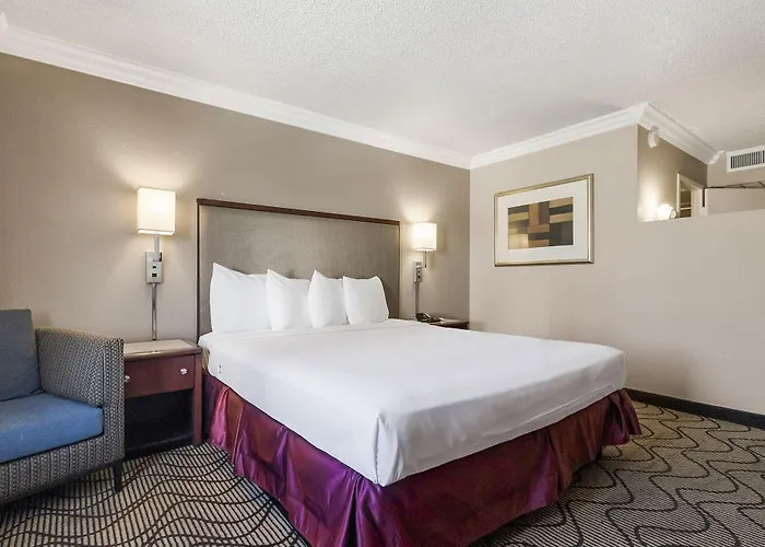 Jack London Inn