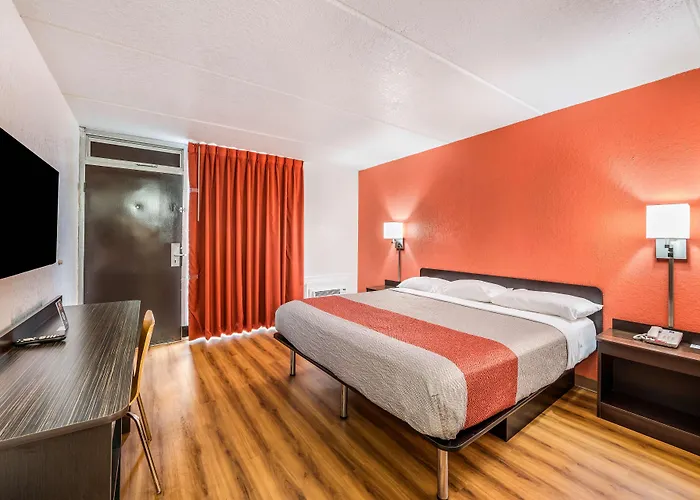 Motel 6-Henderson, Tx
