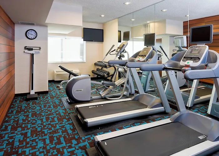 Fairfield Inn & Suites Lexington Keeneland Airport