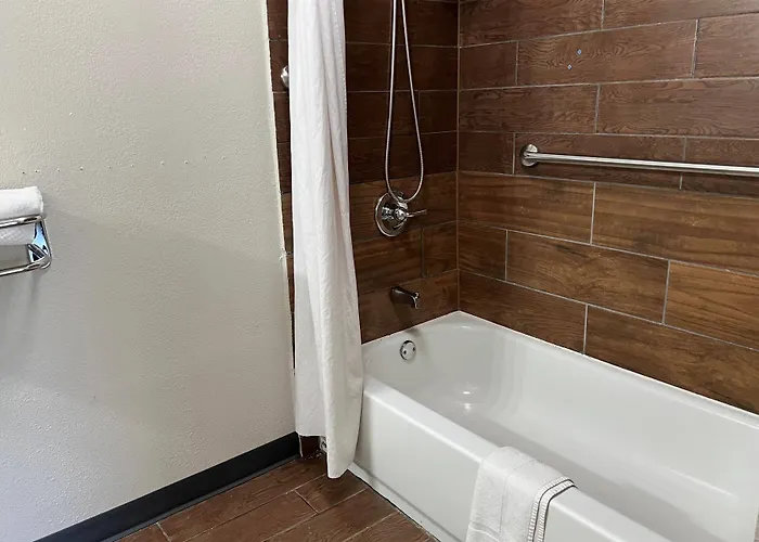 Days Inn By Wyndham West Des Moines - Clive