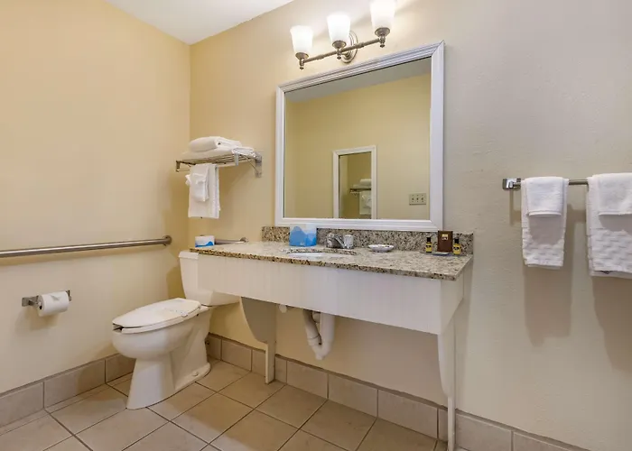 Best Western Plus Santee Inn