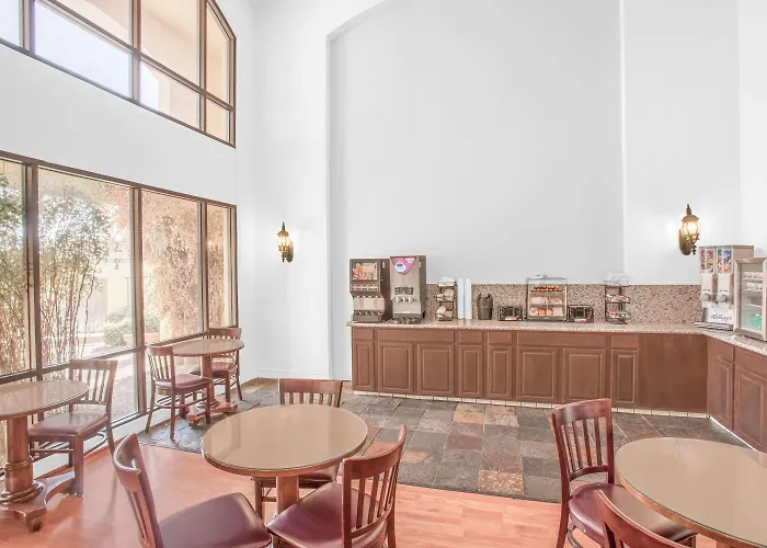 Ramada By Wyndham Barstow
