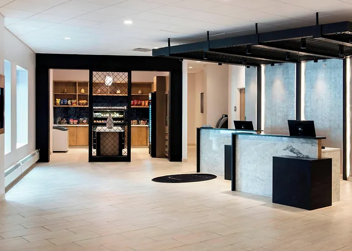 Delta Hotels By Marriott Utica