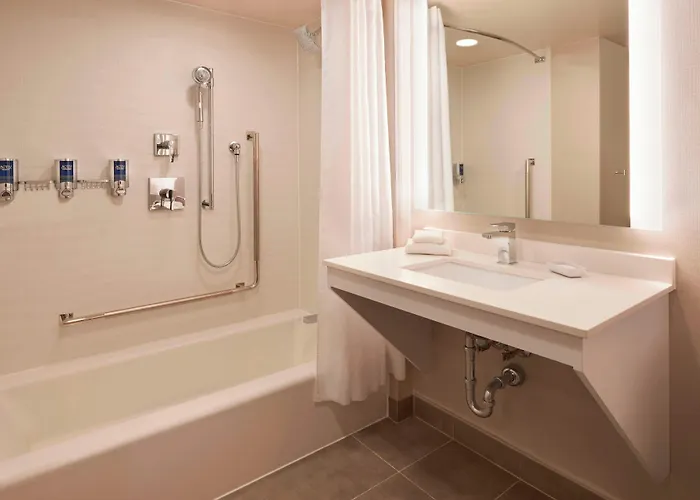 Four Points By Sheraton Hamilton - Stoney Creek