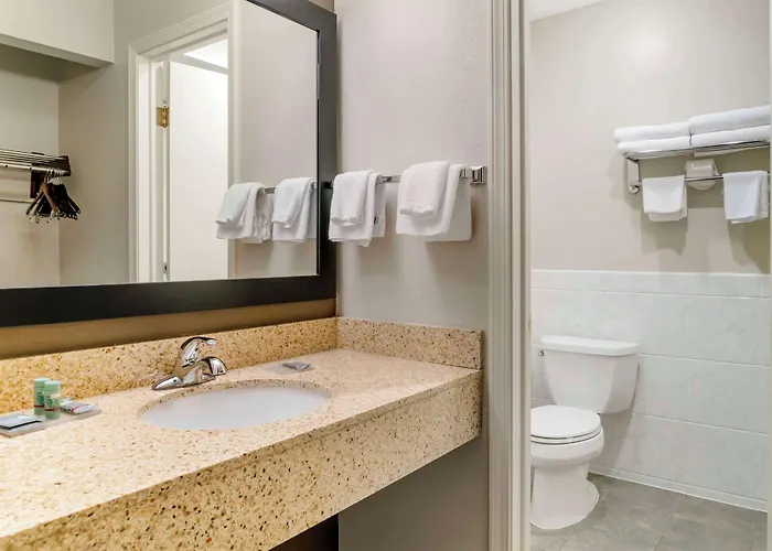 Best Western Beacon Inn