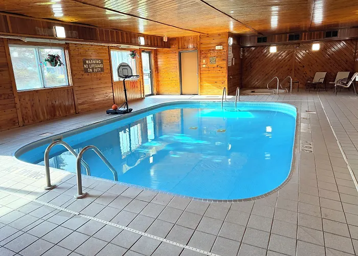 Quality Inn & Suites Eau Claire University Area
