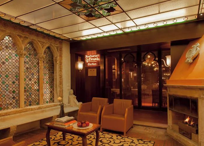 Hotel Saturnia & International