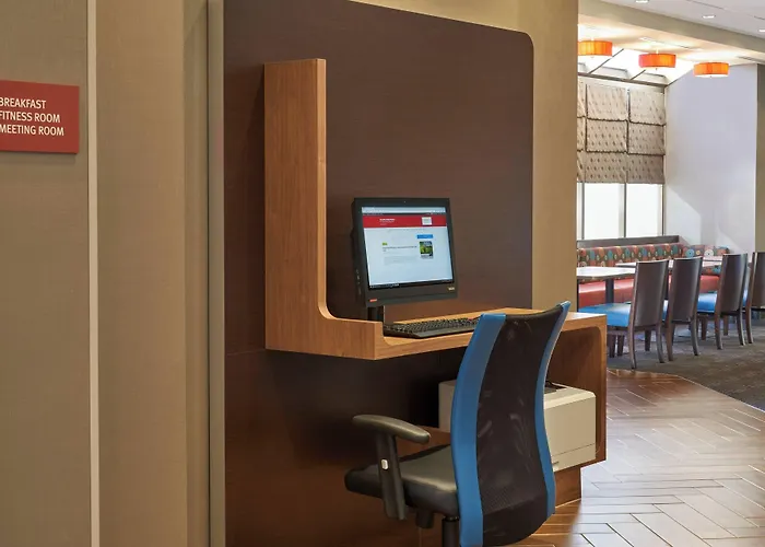 Towneplace Suites By Marriott Windsor
