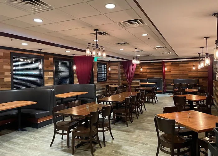 Holiday Inn Blmgtn Arpt South - Mall Area By Ihg