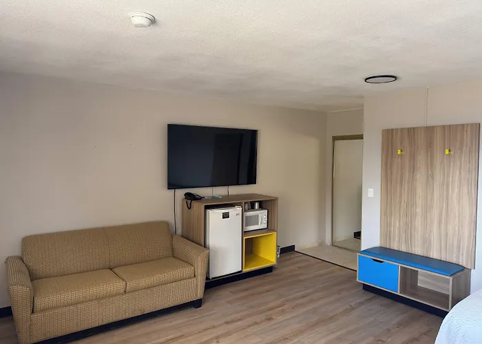 Days Inn By Wyndham Ridgecrest Near China Lake Naval Station