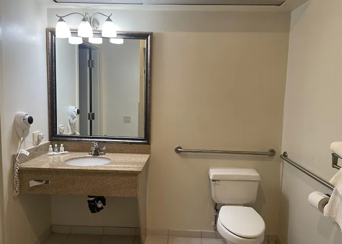 Quality Inn & Suites Longview Kelso